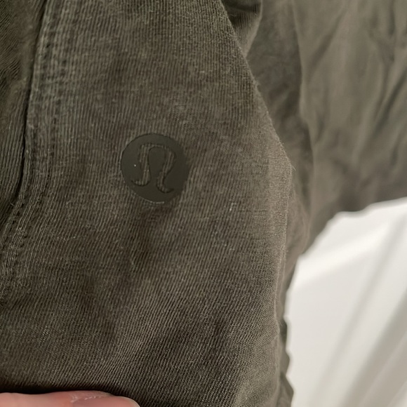 Lululemon crop top - Picture 4 of 4